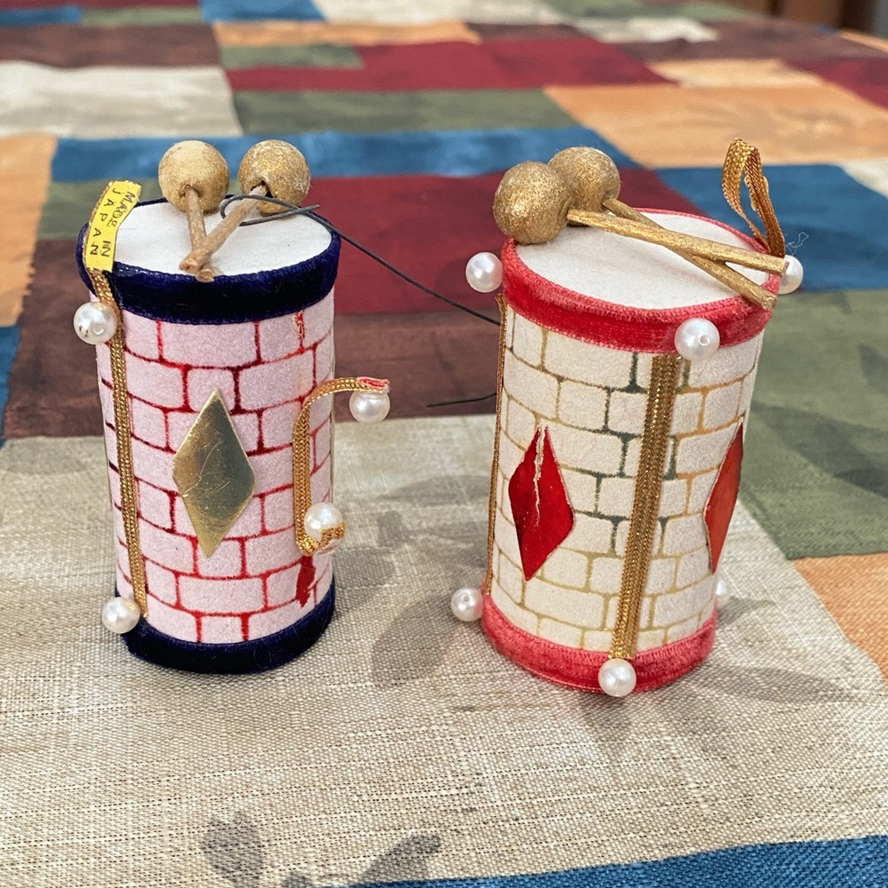Vintage Japanese drums ornaments